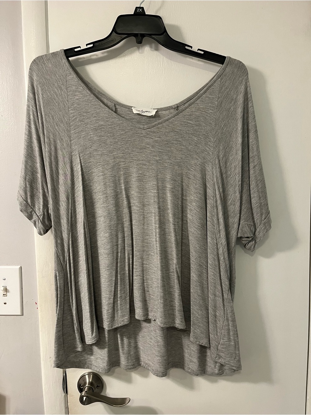 Carly Jean Los Angeles Soft Gray Short-Sleeve Swing Top